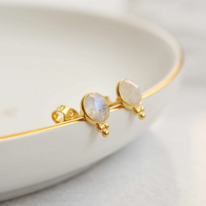 Moonstone Earrings.jpg__PID:fd94df7e-ecbd-43b6-986b-17bb710fc23c