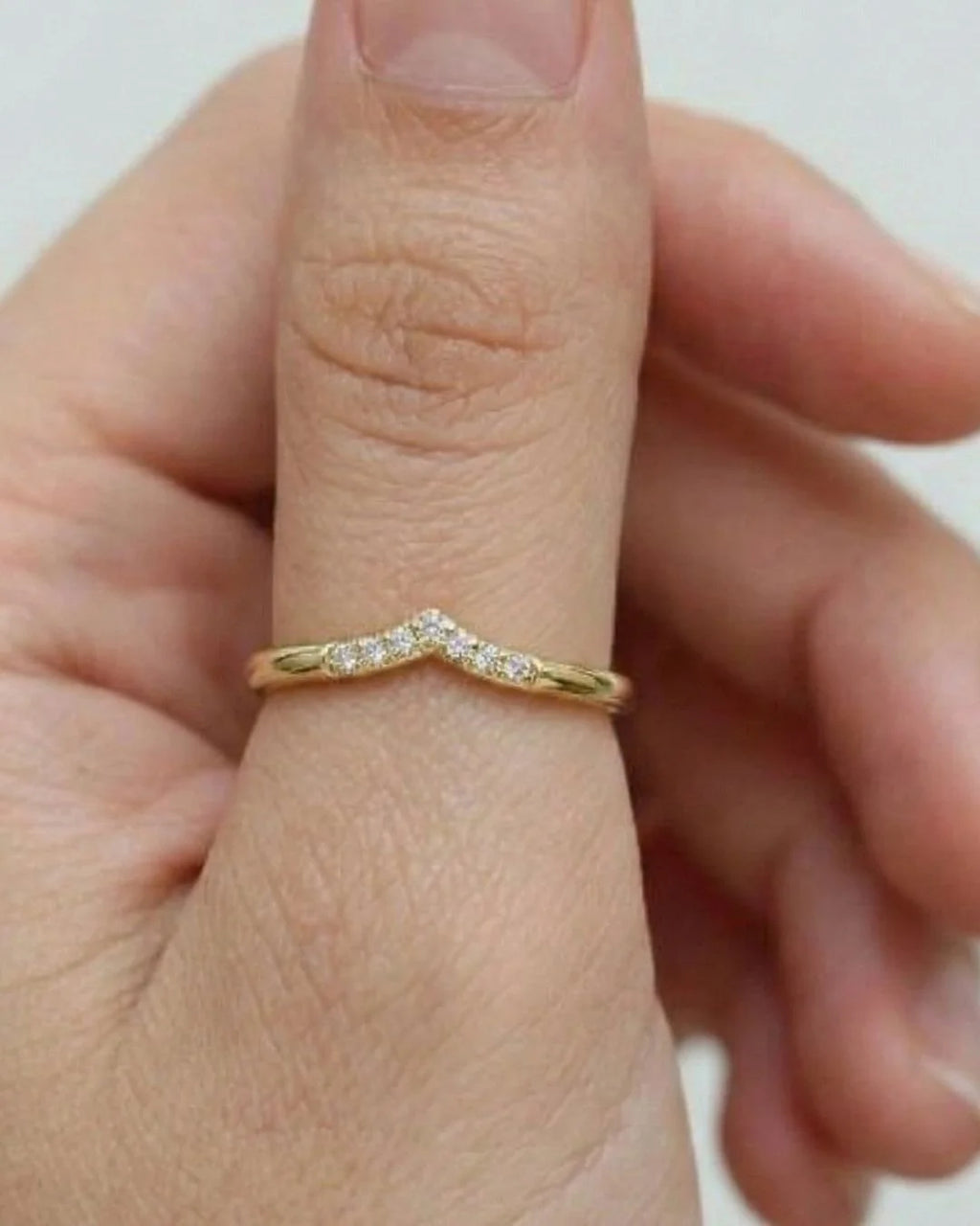 Engagement ring setting comparison: prong, halo, pave, trilogy, bezel