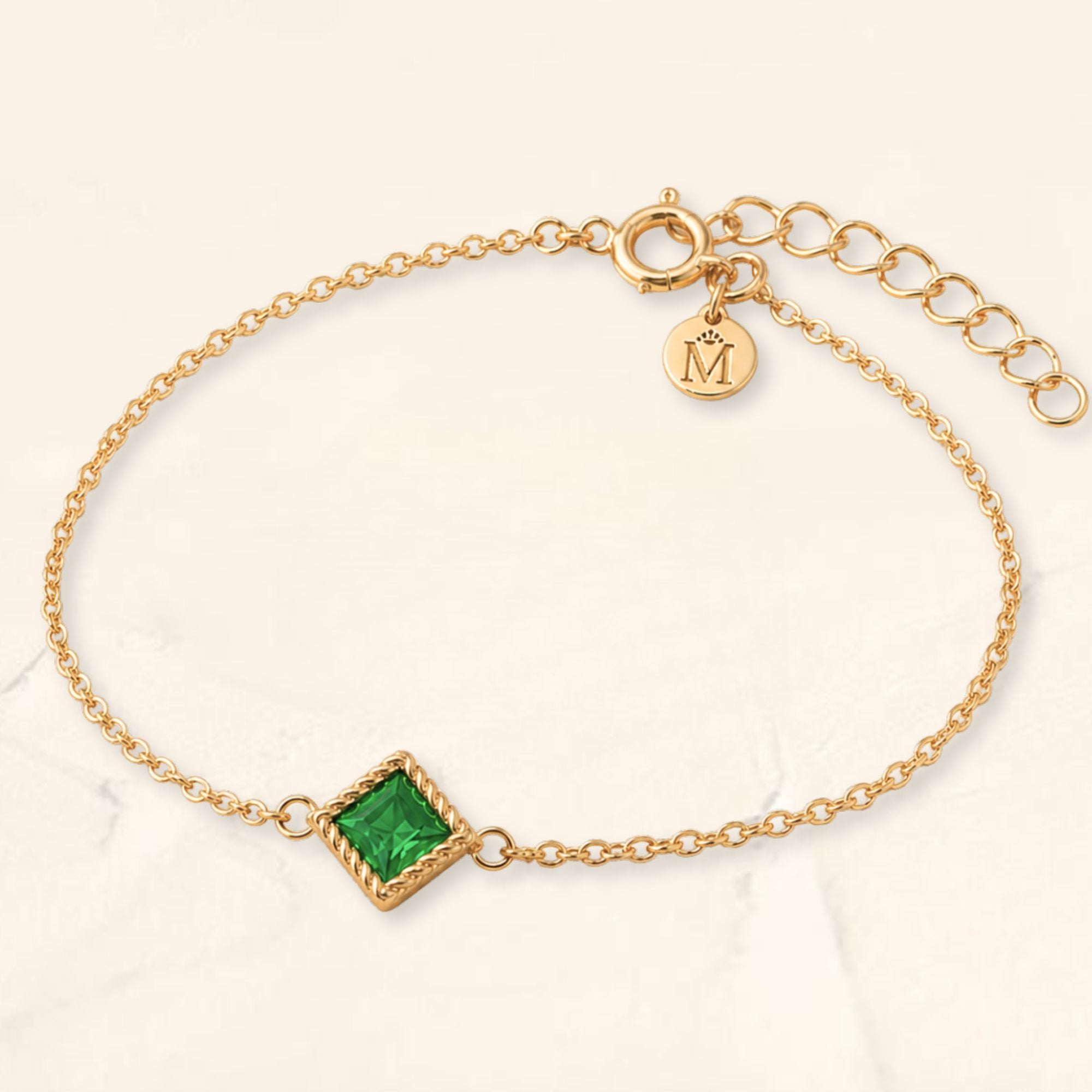 Indrani emerald bracelet in 18kt yellow gold