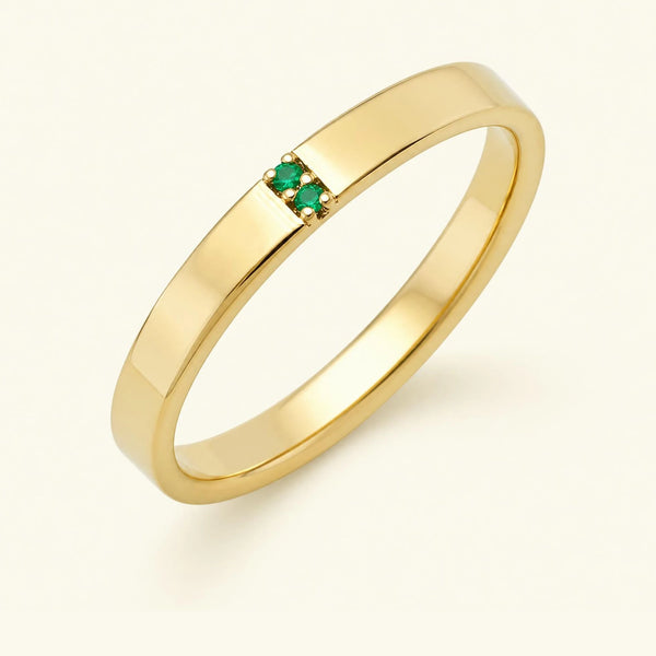 Emerald wedding ring for men in yellow gold