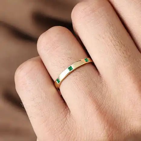 bague Viyom or 18 carats pour homme emeraude