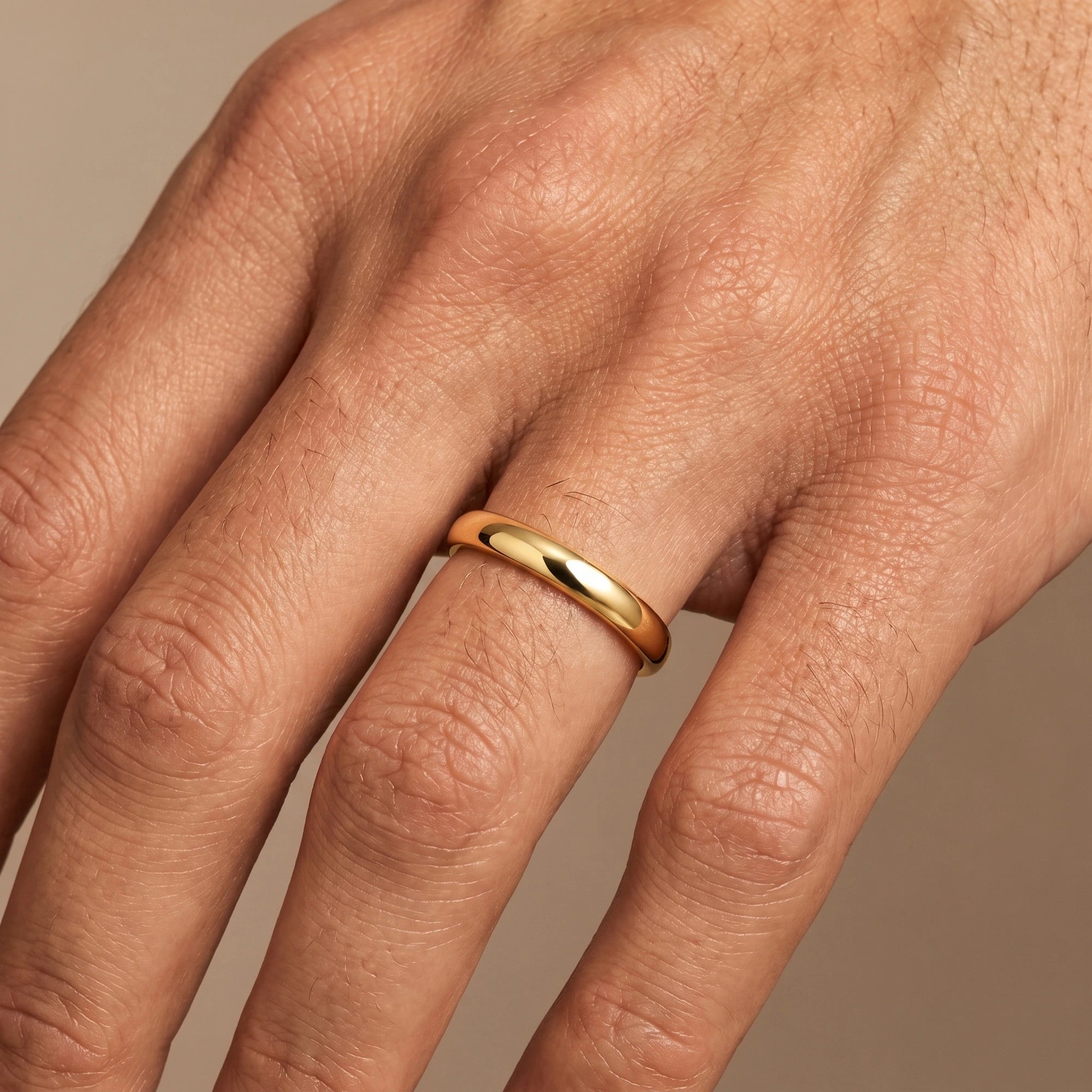 Men's wedding ring yellow gold Shunya worn on hand