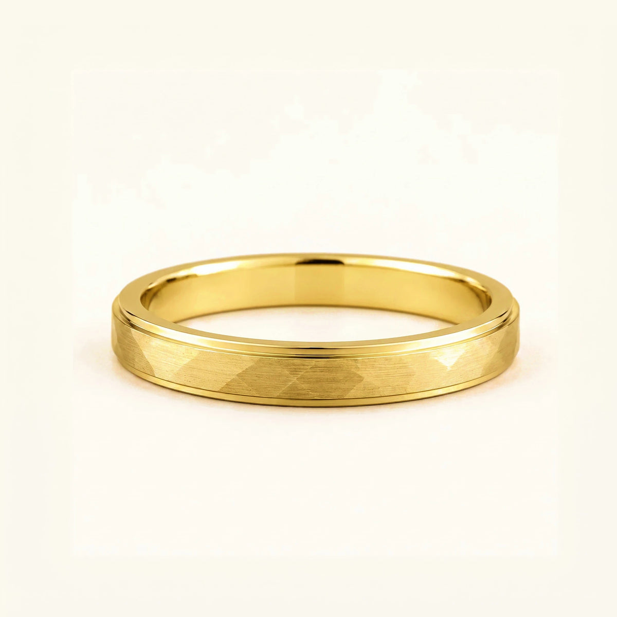 Men's hammered 4mm 18K yellow gold wedding band Akmon