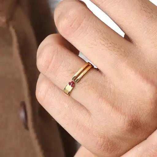 alliance Vibhu or 18 carats pour homme rubis
