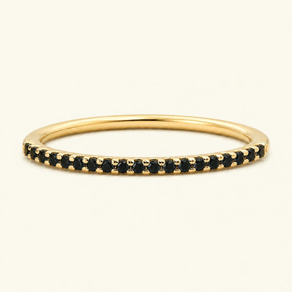 Bague éternité sertie de diamants noirs