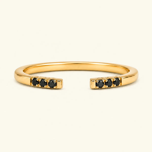 Bague ouverte fine pavée de diamants noirs en or jaune