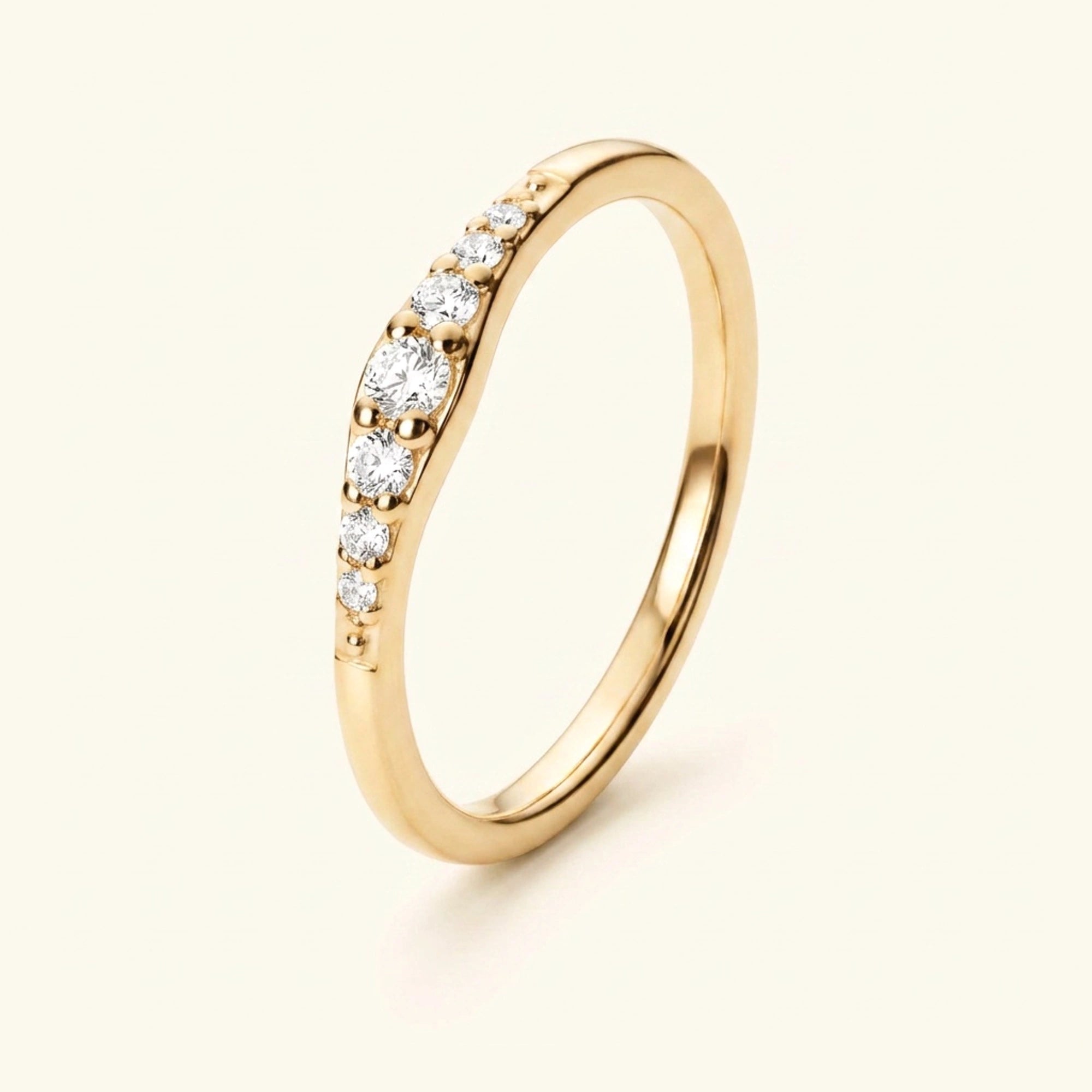 Alliance Sushma pavée de diamant en dégradée en or jaune — vue 3/4