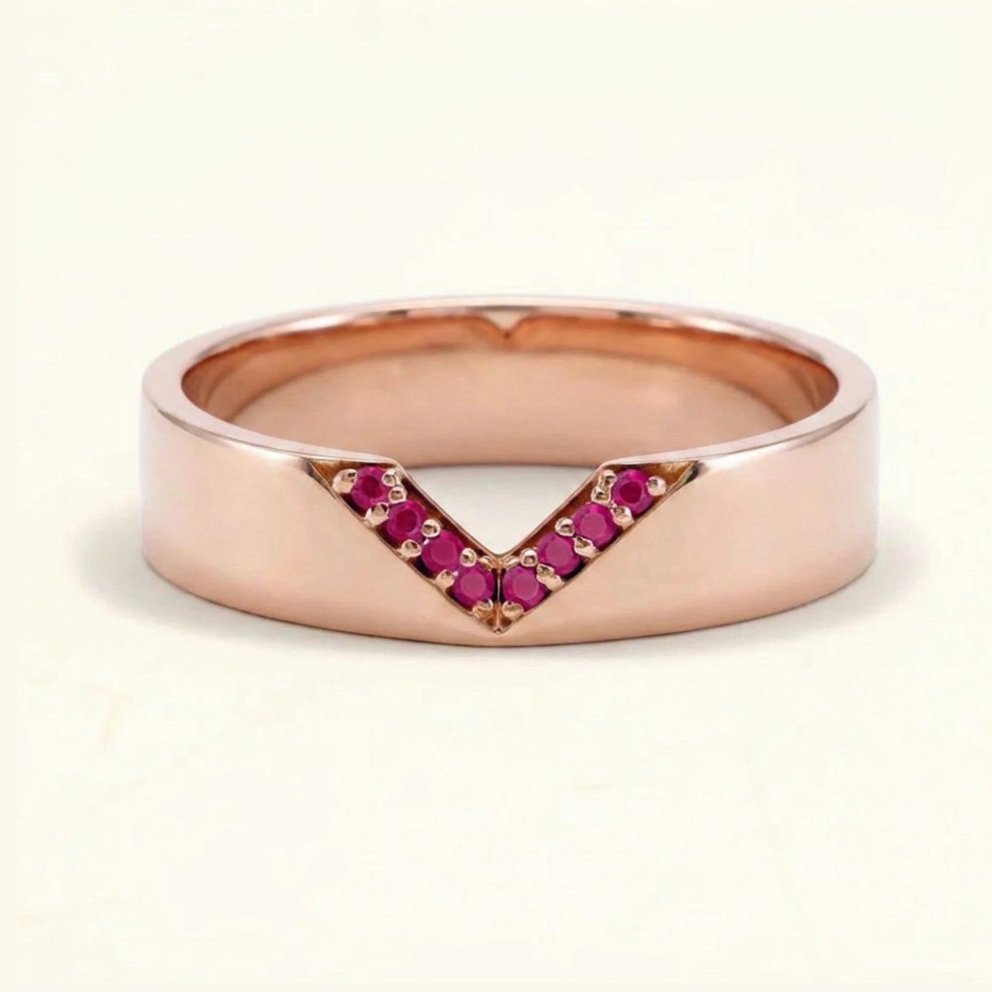 Bague en V pavée de rubis pour homme en or rose