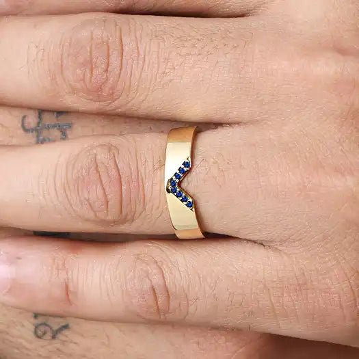 Rudra men's sapphire ring in 18-karat gold