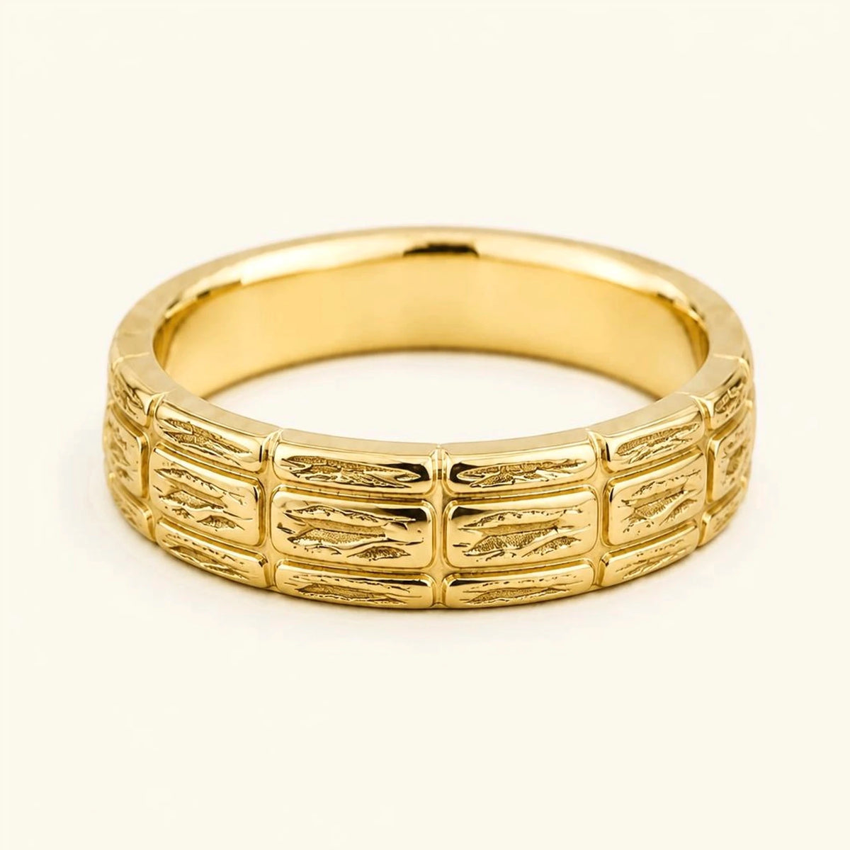 Men's wide Sobek ring in 18K yellow gold, 6 mm band sheathed in three rows of chiselled crocodile scales
