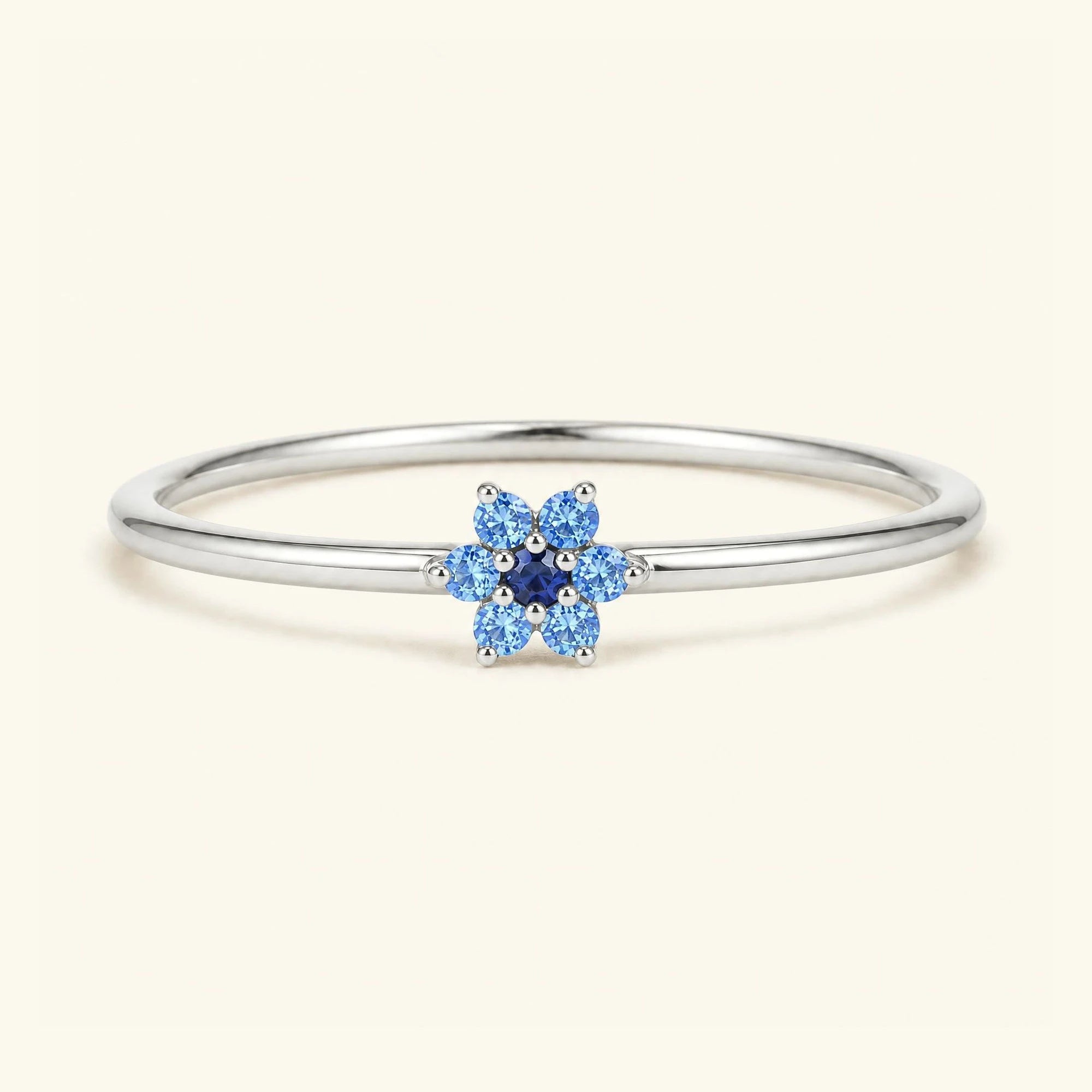 Surya horizon ring 18K white gold