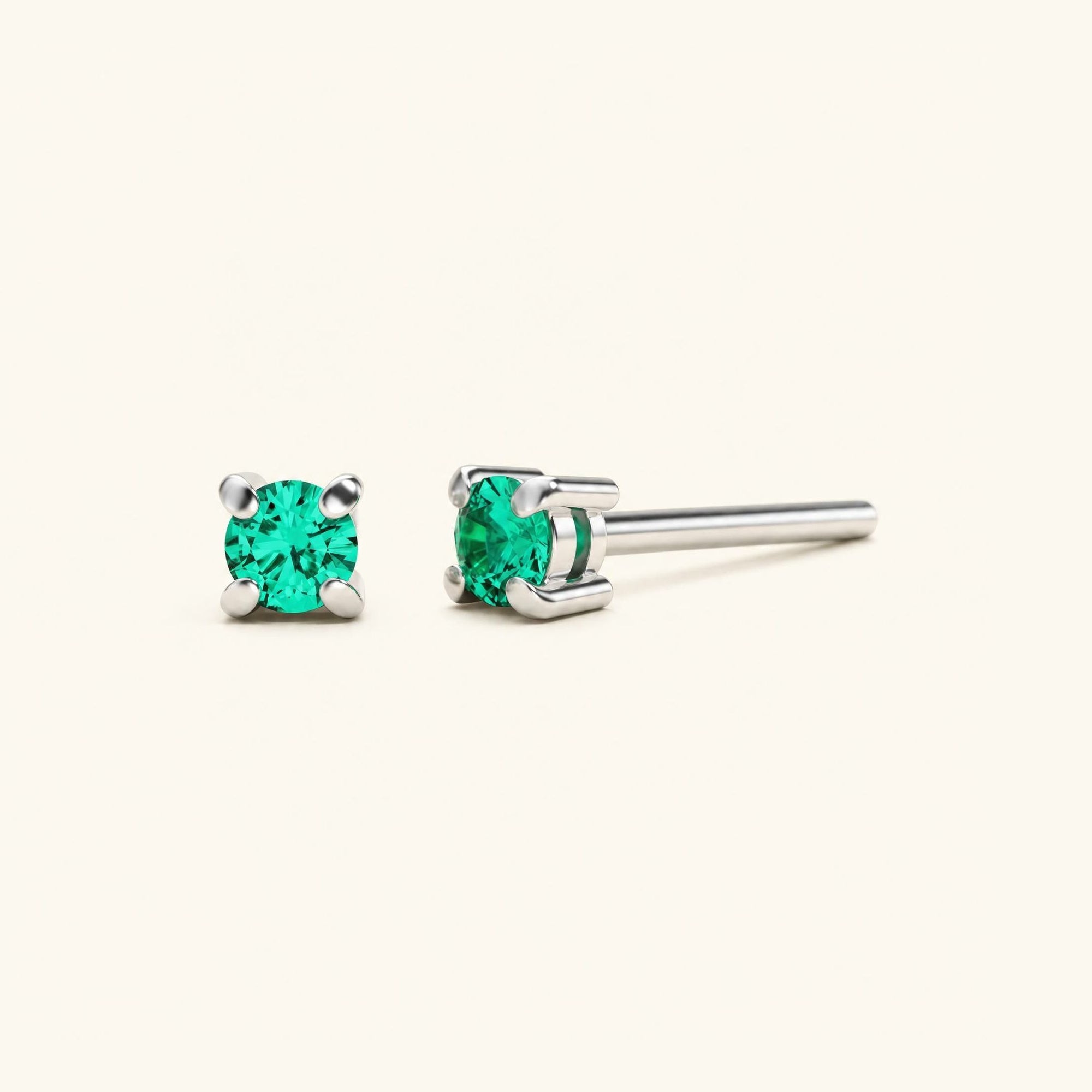 Saral Emerald earrings - white gold