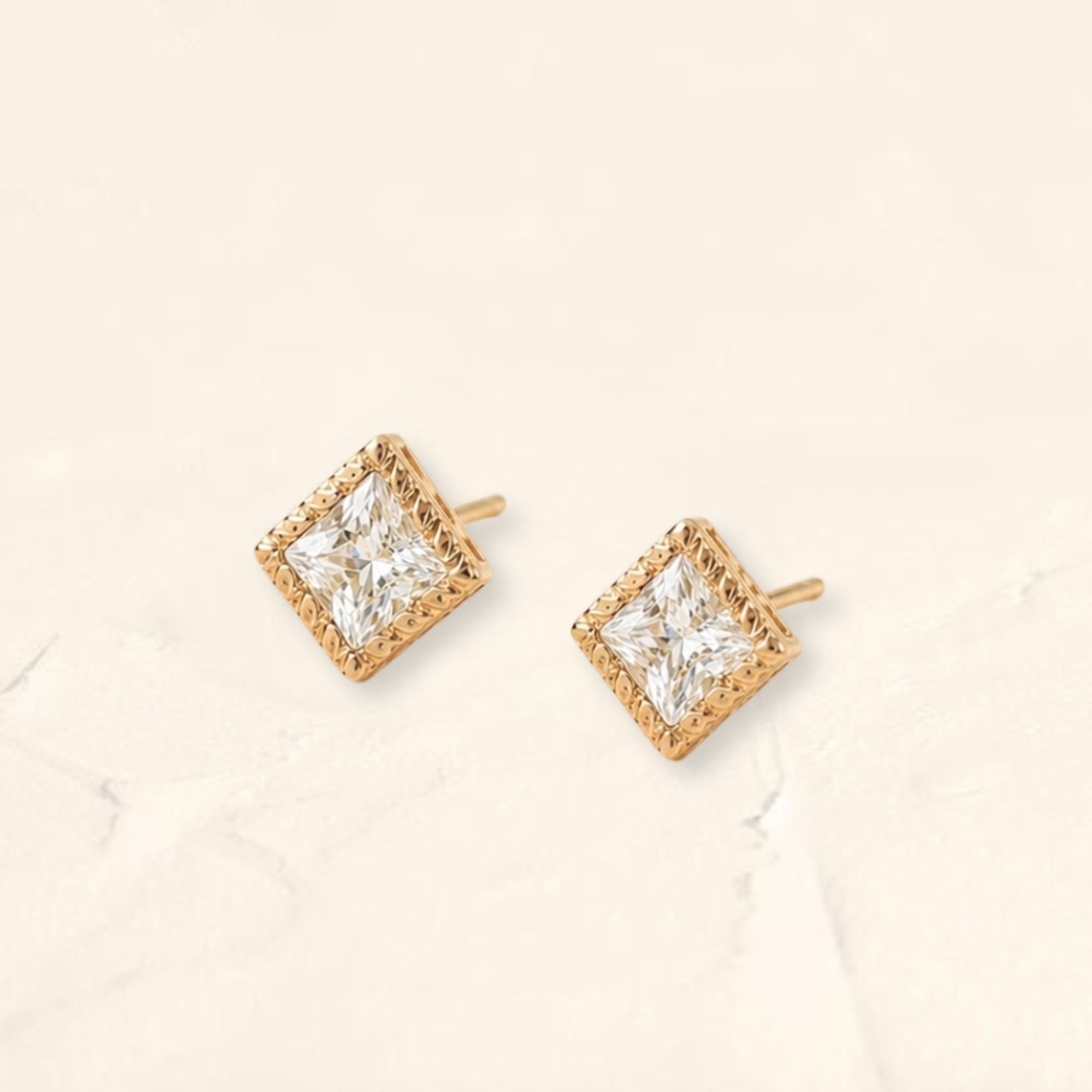 Indrani diamond earrings in 18kt yellow gold
