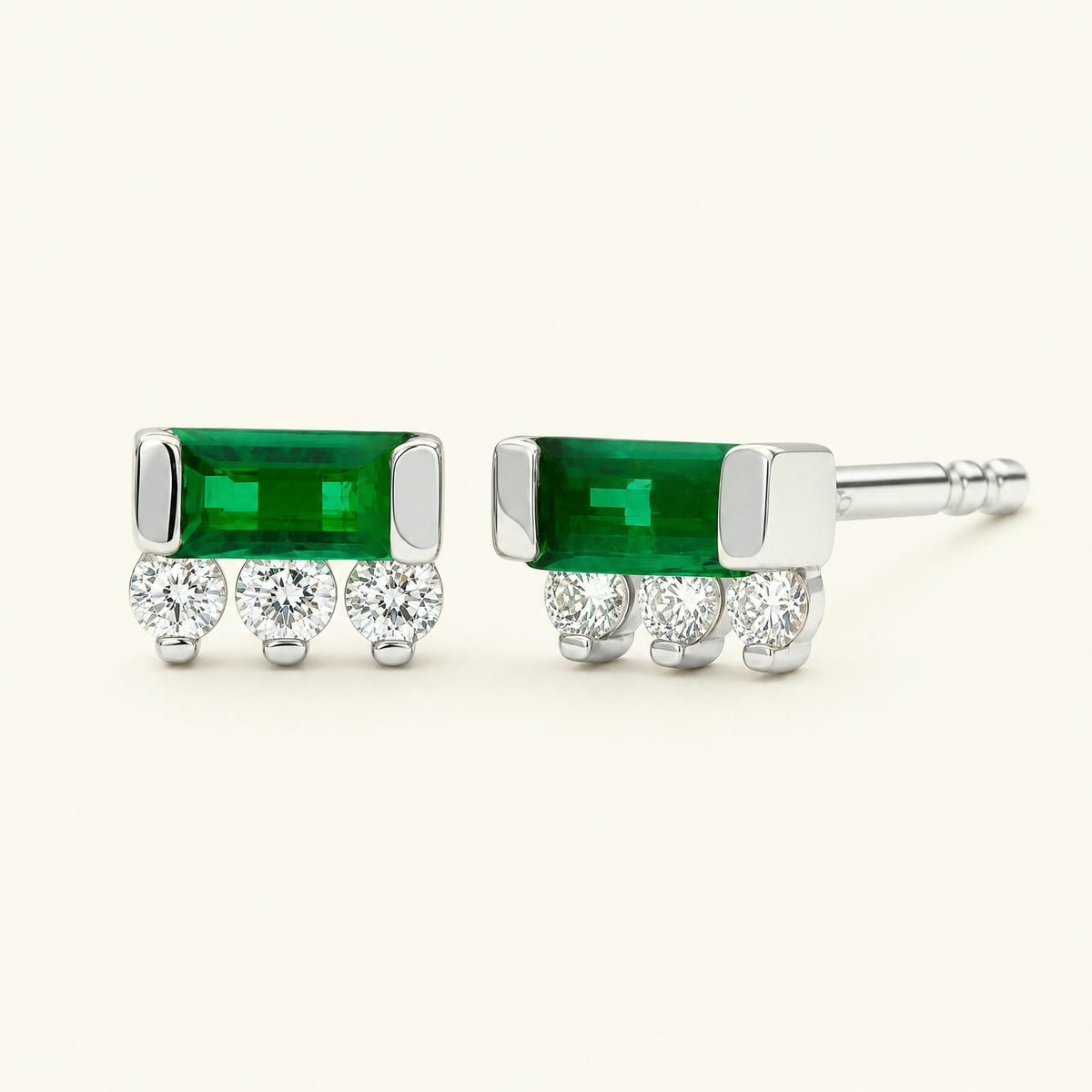 Prana emerald earrings white gold