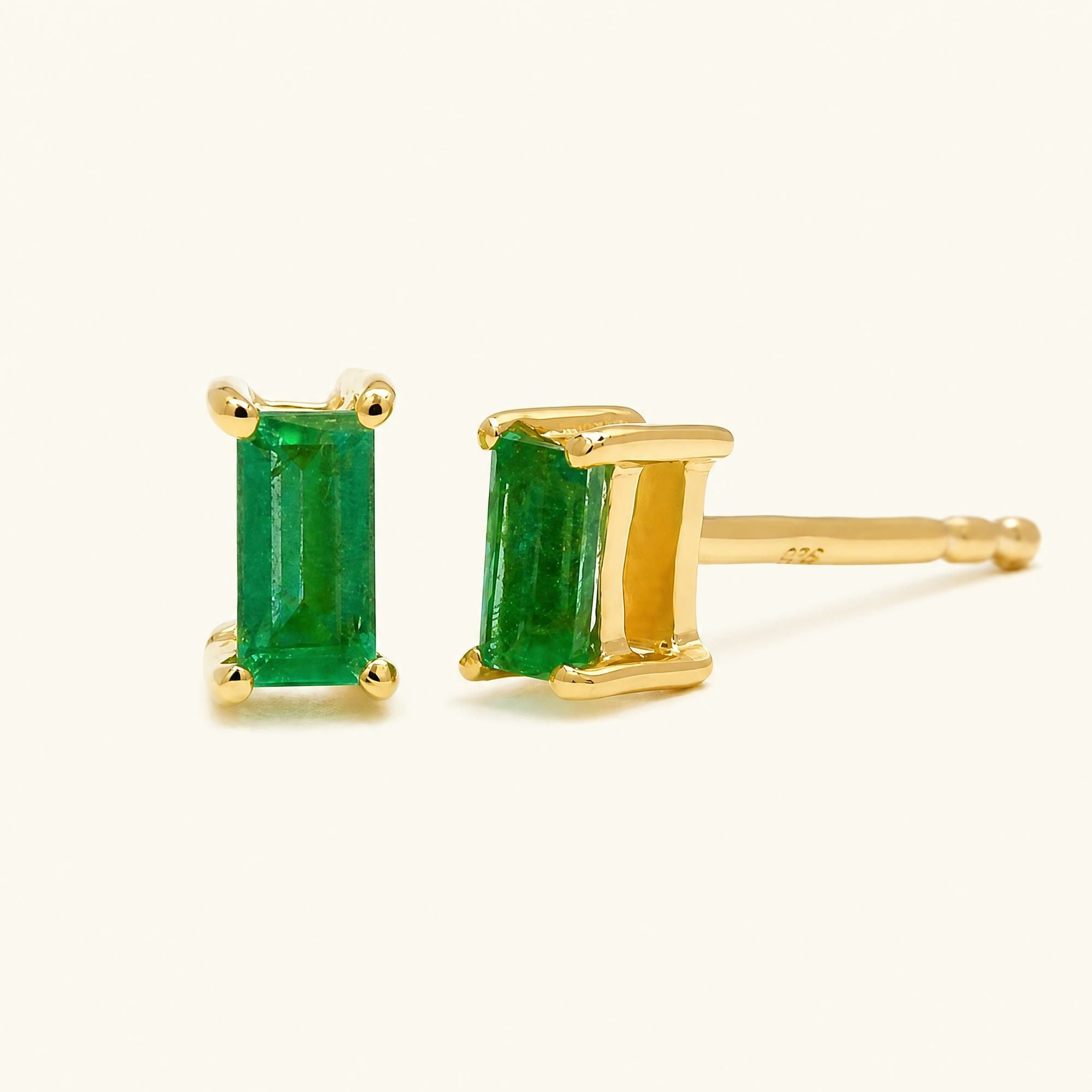 Shanti Emerald Earrings - yellow gold