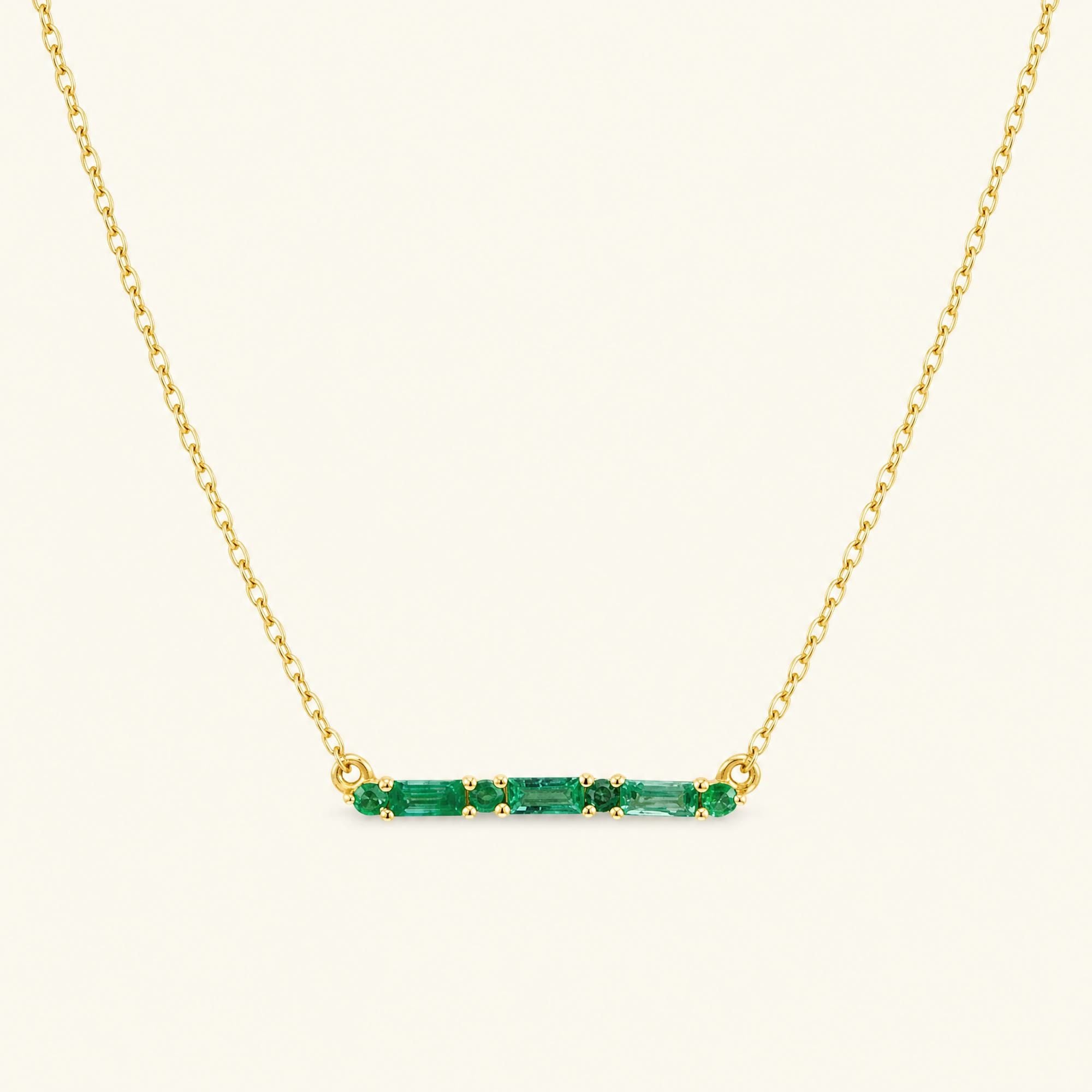 Collier Bhagya emeraude horizontal géométrique baguette