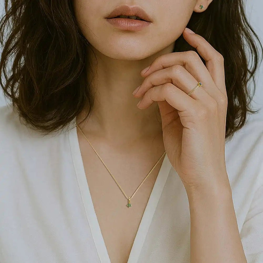 Saral green diamond necklace