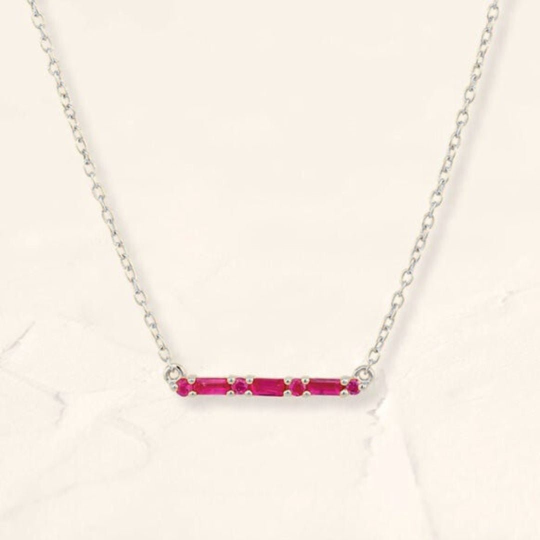 Collier Bhagya rubis géométrique baguette or blanc
