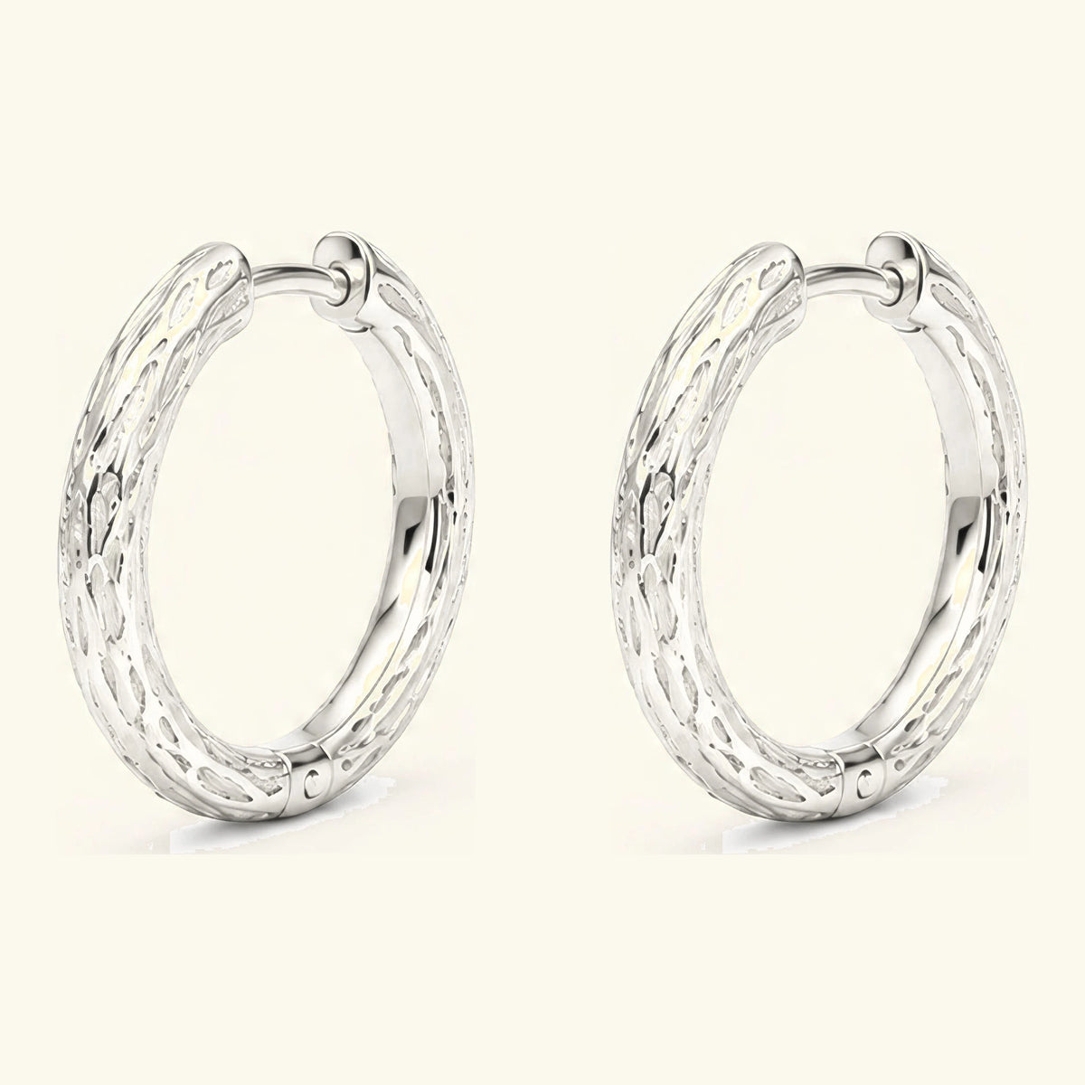 Sobek hoop earrings in 18K white gold, hoops chiselled with crocodile scales