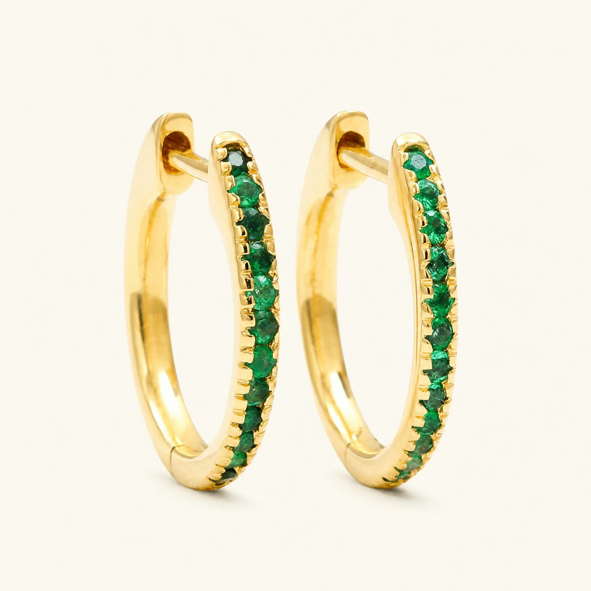 Ujala hoops Emerald - yellow gold