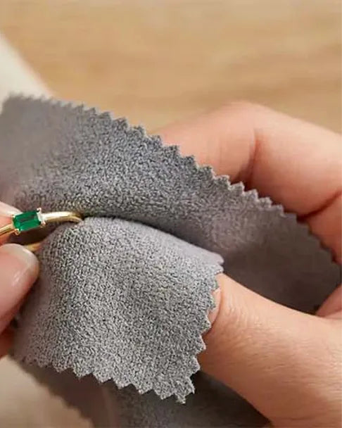 How to Care for an Emerald Jewel