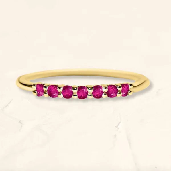 Bague Vadha en or jaune 18 carats sertie de rubis naturels par Mayuri
