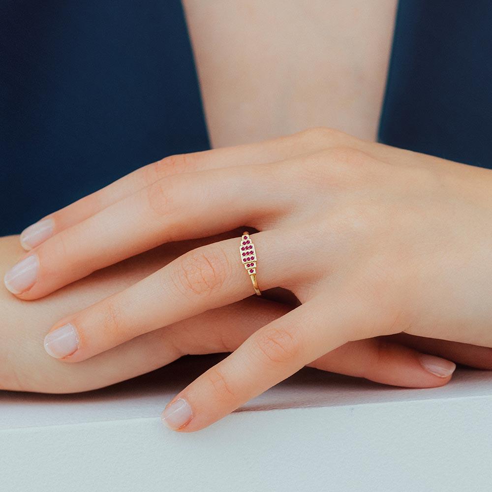 Bague géométrique vintage en rubis