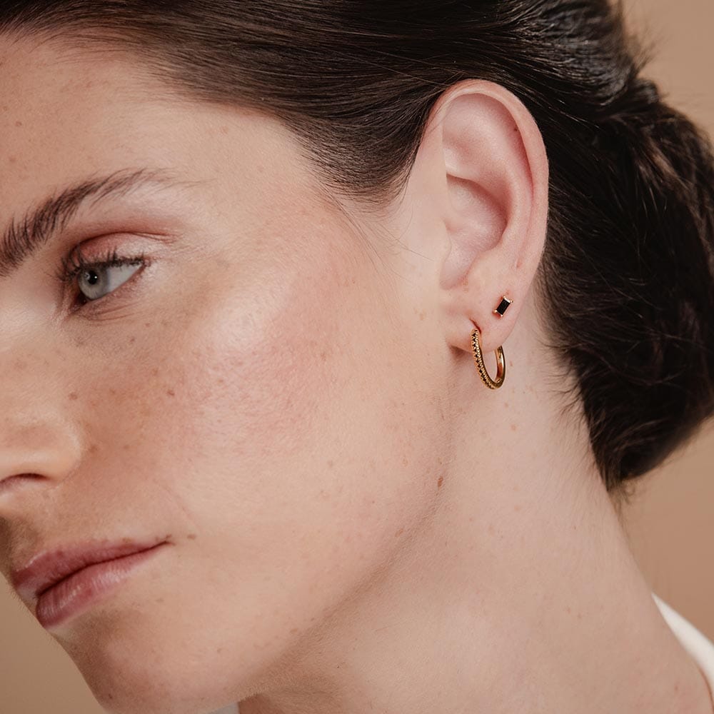 créoles et boucles d'oreilles en diamant noir